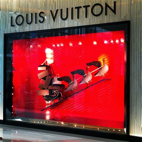 louis vuitton animal exhibit.